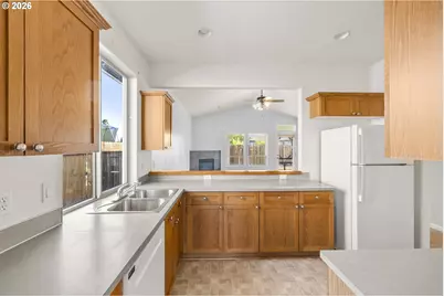 614 Burghardt Dr, Molalla, OR 97038 - Photo 9