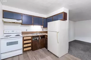 1337 10th Ave, Longview, WA 98632 - Photo 7