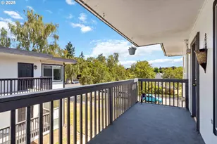 1337 10th Ave, Longview, WA 98632 - Photo 3