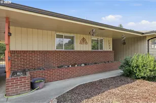 1504 Green Acres Rd, Eugene, OR 97408 - Photo 3