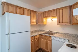 885 NE Sunset St, Roseburg, OR 97470 - Photo 15