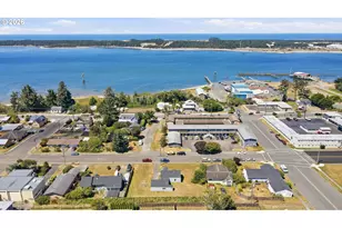 243 S Marple St, Coos Bay, OR 97420 - Photo 37