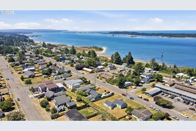 243 S Marple St, Coos Bay, OR 97420 - Photo 39