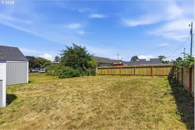 243 S Marple St, Coos Bay, OR 97420 - Photo 35