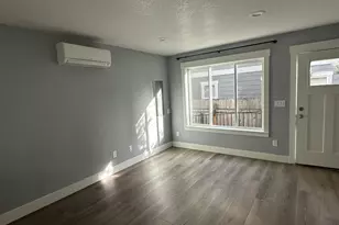 3769 SE 43rd Ave, Portland, OR 97206 - Photo 5
