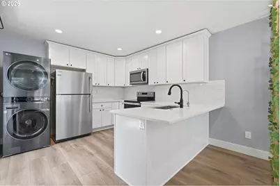 3769 SE 43rd Ave #B, Portland, OR 97206 - Photo 9