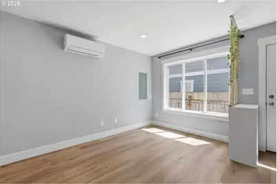 3769 SE 43rd Ave #B, Portland, OR 97206 - Photo 5