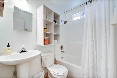 488 B St, Independence, OR 97351 - Photo 17