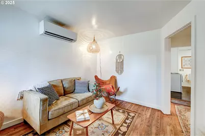 488 B St, Independence, OR 97351 - Photo 3