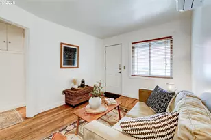 488 B St, Independence, OR 97351 - Photo 7