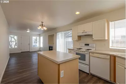 871 SW Junction Pl, Gresham, OR 97080 - Photo 7