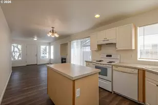 871 SW Junction Pl, Gresham, OR 97080 - Photo 7