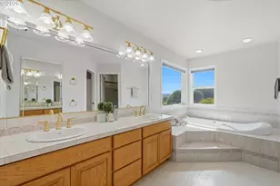 2125 NW 47th Ave, Camas, WA 98607 - Photo 9