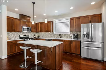 10829 SW Carinthia Cir, Wilsonville, OR 97070 - Photo 9