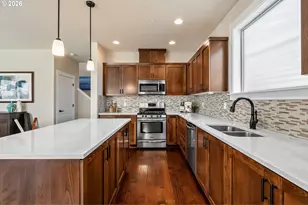 10829 SW Carinthia Cir, Wilsonville, OR 97070 - Photo 11