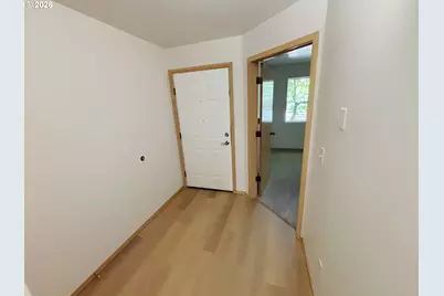 247 N Hayden Bay Dr, Portland, OR 97217 - Photo 3