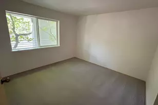 247 N Hayden Bay Dr, Portland, OR 97217 - Photo 5