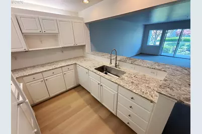 247 N Hayden Bay Dr, Portland, OR 97217 - Photo 13