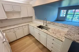 247 N Hayden Bay Dr, Portland, OR 97217 - Photo 13