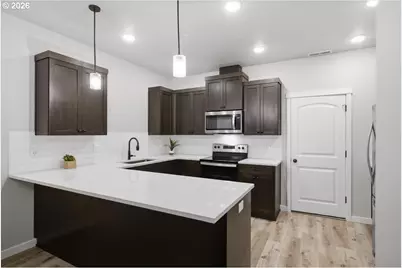 3751 Village Center Dr SE, Salem, OR 97302 - Photo 15