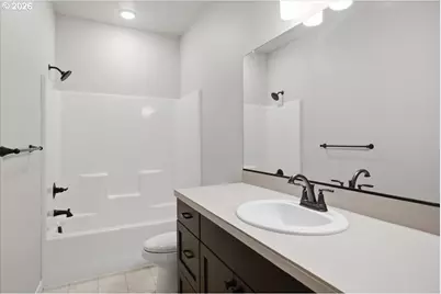 3751 Village Center Dr SE, Salem, OR 97302 - Photo 33