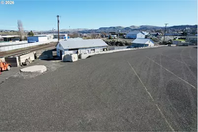 215 Terminal Ave, The Dalles, OR 97058 - Photo 13