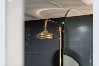 409 E McLoughlin Blvd, Vancouver, WA 98663 - Photo 35