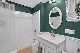 4810 SE 136th Ave, Portland, OR 97236 - Photo 21