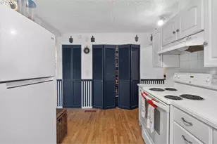 4810 SE 136th Ave, Portland, OR 97236 - Photo 11