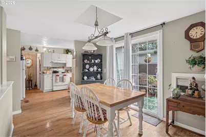 4810 SE 136th Ave, Portland, OR 97236 - Photo 7