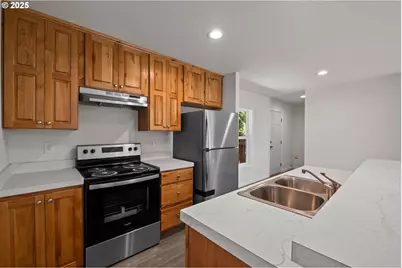 3054 Surfwood Dr, Salem, OR 97305 - Photo 7