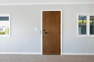 5422 Portland Rd NE, Salem, OR 97305 - Photo 3