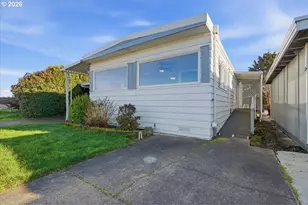 5422 Portland Rd NE, Salem, OR 97305 - Photo 25