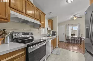 4293 Lemon St NE, Salem, OR 97305 - Photo 9