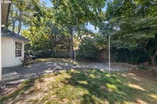 17504 NW Country Dr, Portland, OR 97229 - Photo 21