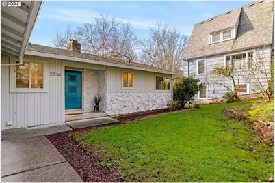 2738 SW Moss St, Portland, OR 97219 - Photo 3