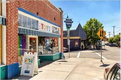 2738 SW Moss St, Portland, OR 97219 - Photo 45