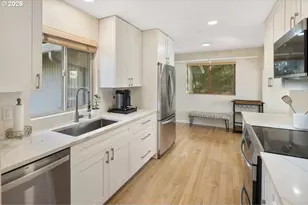 2738 SW Moss St, Portland, OR 97219 - Photo 13