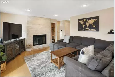 2738 SW Moss St, Portland, OR 97219 - Photo 7