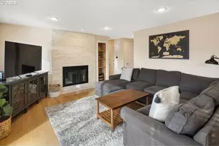 2738 SW Moss St, Portland, OR 97219 - Photo 7