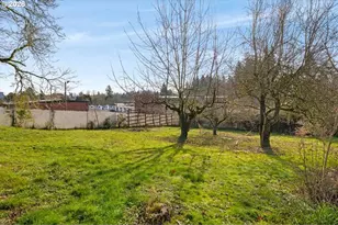 2738 SW Moss St, Portland, OR 97219 - Photo 33