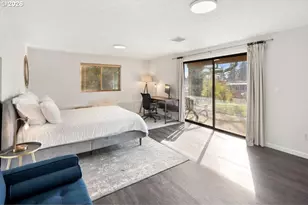 2738 SW Moss St, Portland, OR 97219 - Photo 25