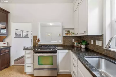 2624 NE Sumner St, Portland, OR 97211 - Photo 11