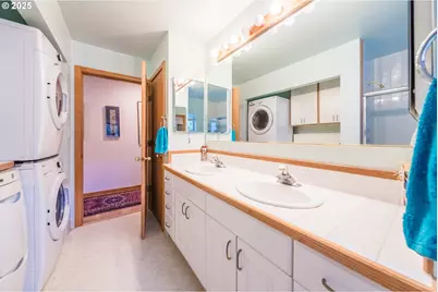 117 SW 66th St, South Beach, OR 97366 - Photo 19