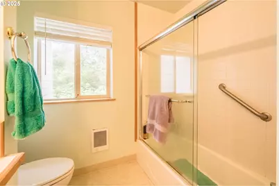 117 SW 66th St, South Beach, OR 97366 - Photo 27
