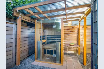 5425 N Syracuse St, Portland, OR 97203 - Photo 29