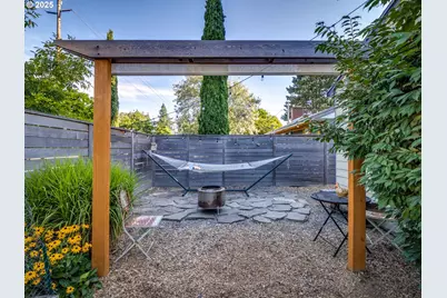 5425 N Syracuse St, Portland, OR 97203 - Photo 27