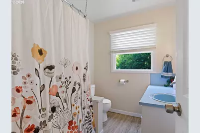 5425 N Syracuse St, Portland, OR 97203 - Photo 17