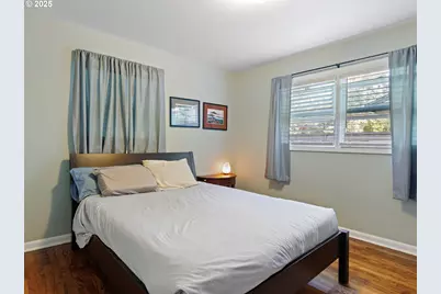 5425 N Syracuse St, Portland, OR 97203 - Photo 13