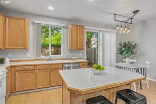 18653 SW Cascade Dr, Beaverton, OR 97003 - Photo 9